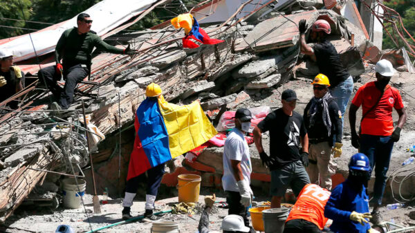 Colombia decreta tres días de duelo nacional y emergencia nacional