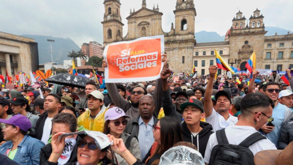 Gobierno de Colombia recibe multitudinario respaldo para realizar consulta popular sobre reformas sociales