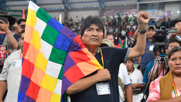 Evo Morales lidera la primera reunión de su nuevo partido