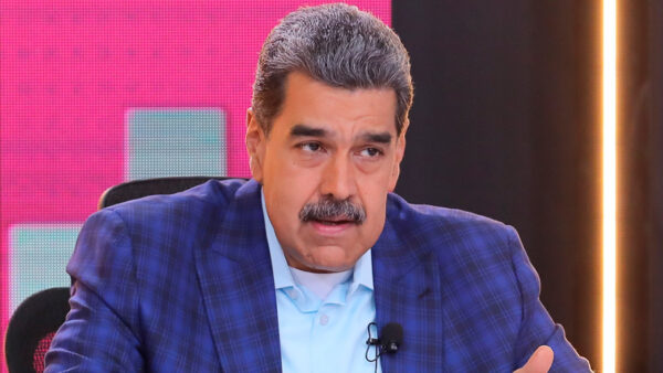 Maduro pide que “cese la guerra comercial y económica” de EEUU contra el mundo