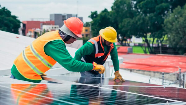 Brasil crea 922.000 empleos formales en los primeros cuatro meses del año