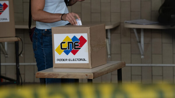 El chavismo arrasa en las legislativas y regionales de Venezuela