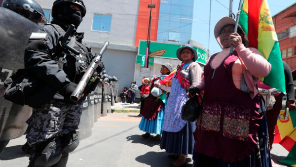 Gobierno boliviano advierte posible acción militar si peligra estabilidad democrática y electoral