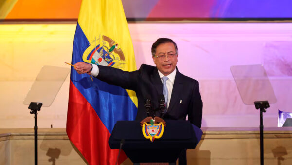 Petro acusa a multinacionales de incumplir orden de no exportar carbón colombiano a Israel