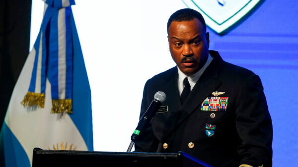 China al Jefe del Comando Sur: “Respete la soberanía de América Latina”