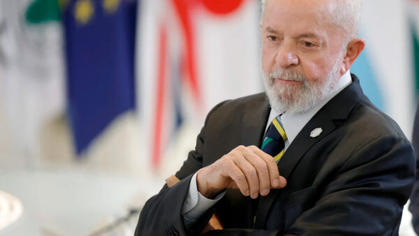 Lula fortalece comercio con BRICS y descarta nuevos aranceles a EEUU