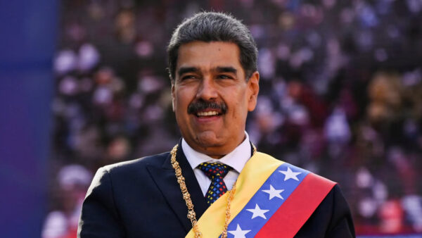 Madres de la Plaza de Mayo trasmiten su apoyo al presidente Nicolás Maduro