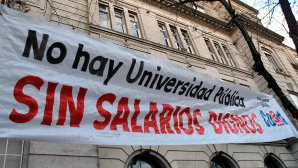 Universidades públicas argentinas exigen más presupuesto
