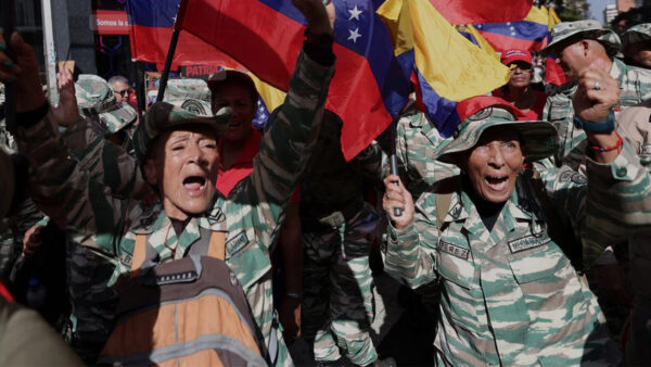 Venezuela: “Lucharemos si EEUU pone un pie en el país”