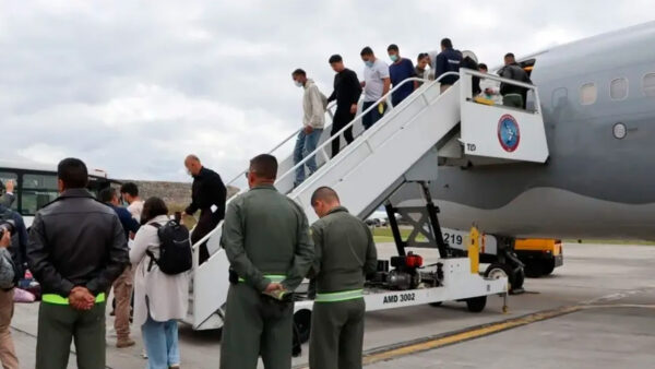 Llegaron a Argentina los primeros deportados de EEUU