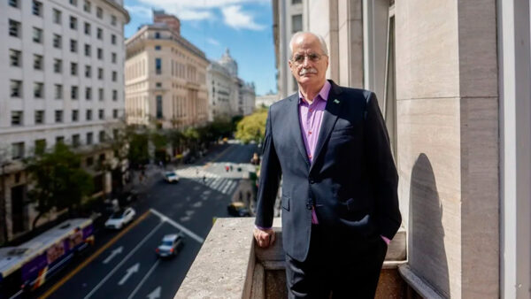 Jorge Taiana, excanciller argentino: El acuerdo Milei-Trump «es una intromisión de EEUU»