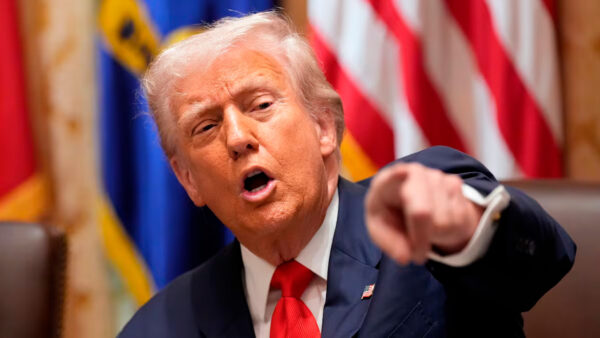 Trump confirma intervención directa: la CIA podrá “actuar en Venezuela”