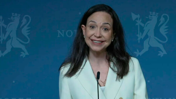 María Corina Machado acepta abiertamente que trabaja con el gobierno de EEUU