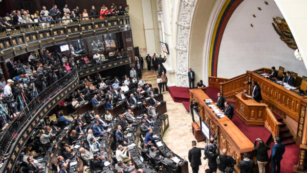 Oposición venezolana condena el robo de buque petrolero por parte de EEUU