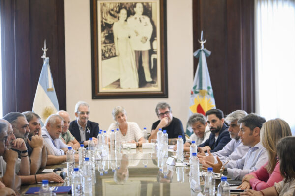 Centrales obreras coordinan con el gobernador Kicillof un plan de lucha en defensa de los trabajadores