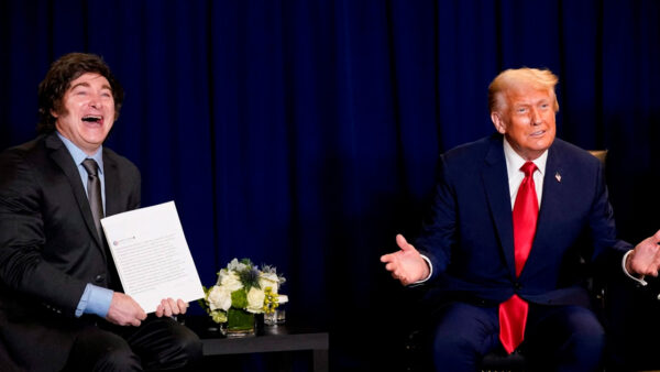 Milei festeja invitación a la “Junta por la Paz” pero deberá pagar U$D 1.000 millones para ingresar