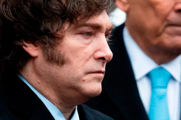 Índice de confianza en el Gobierno de Milei no para de caer: 4 meses a la baja