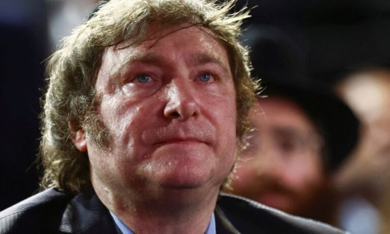 La imagen de Milei cayó 13 puntos desde enero y sumó un rechazo del 63%