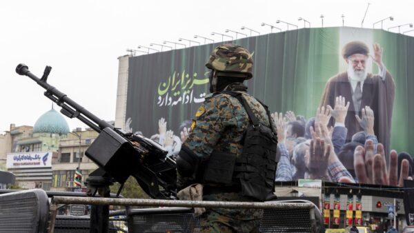 Trump dice que extiende la tregua pero Irán lo desmiente: “no han solicitado ninguna prórroga”