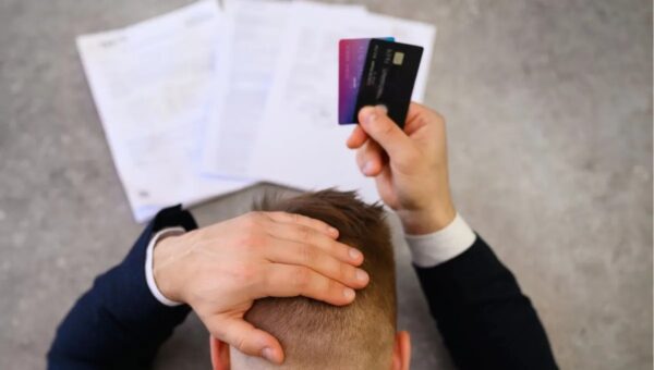 Argentina libertaria: comprar comida con tarjeta de crédito y en cuotas