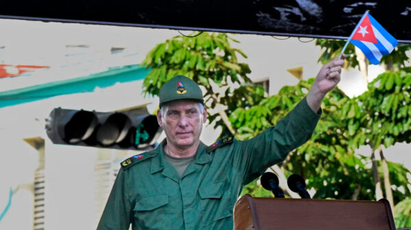 Mensaje para Trump: “Ningún agresor, por poderoso que sea, encontrará rendición en Cuba”