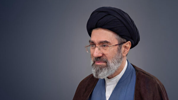Líder supremo de Irán: “Las naciones de la región ya no serán escudo para las bases de EEUU”