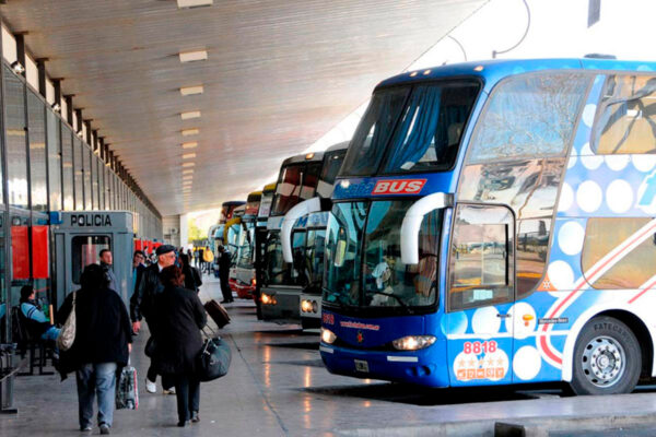 Milei elimina el subsidio que garantizaba pasajes gratuitos a personas con discapacidad, trasplantados y niños con cáncer