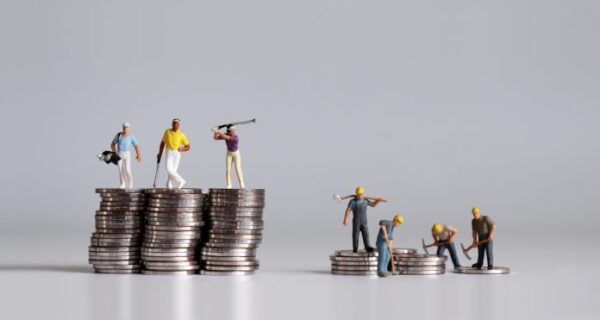 Impuestos: los ricos pagan poco, los pobres pagan mucho