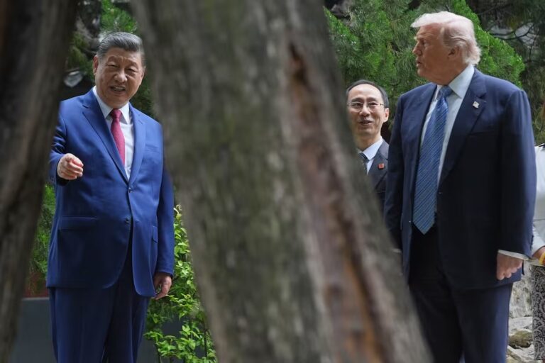 Tras reunirse con Xi, Trump suspende la venta de armas a Taiwán pero dice que es porque “necesita la munición en Irán”