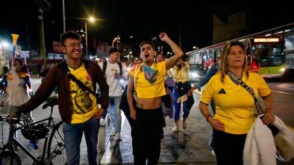 Elecciones en Colombia: Vigilia y menos de 1 punto entre los candidatos