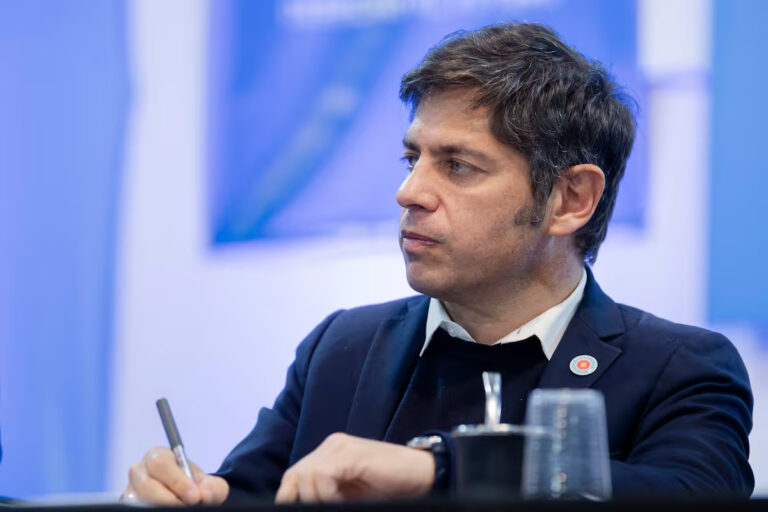 Kicillof: “Independencia es que ninguna potencia escriba los destinos de nuestra Patria”