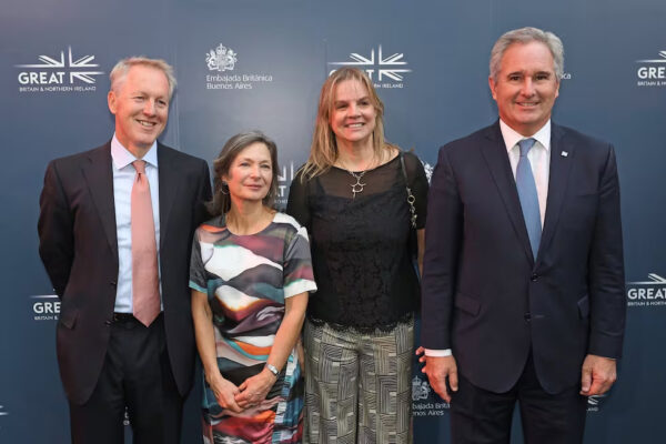 Buque de guerra británico navegó el Mar Argentino sin autorización y Cancillería argentina ordena silencio por el viaje de Milei al Reino Unido