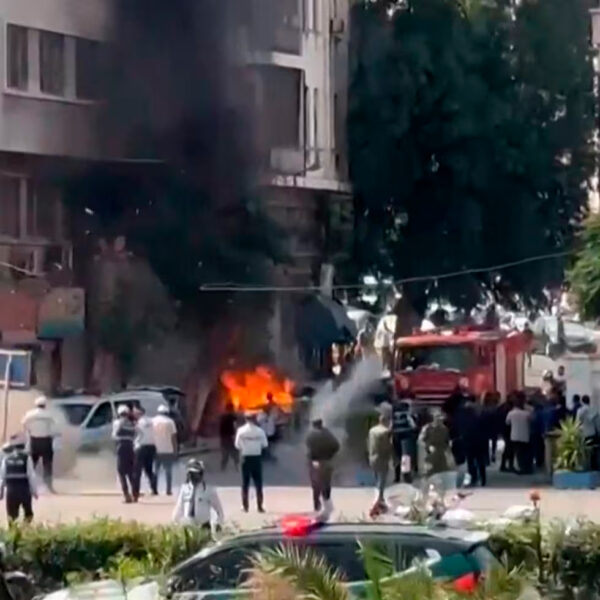Al menos 18 heridos en Damasco tras estallar dos artefactos explosivos cerca del hotel donde se aloja Macron