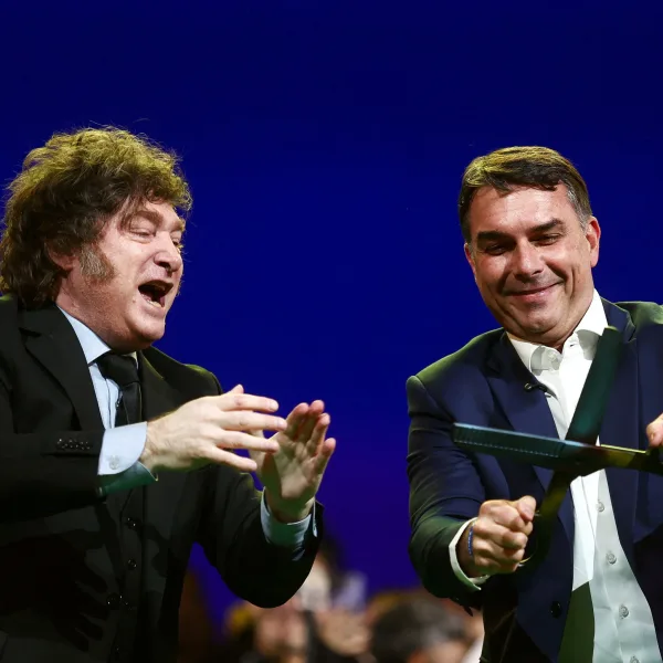 Milei llamó “ladrón”, “presidiario” y “basura” a Lula en un acto partidario por Flavio Bolsonaro