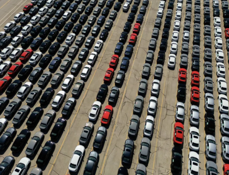 Canadá aplica reciprocidad: impone aranceles de hasta 50% a 700 productos de EEUU