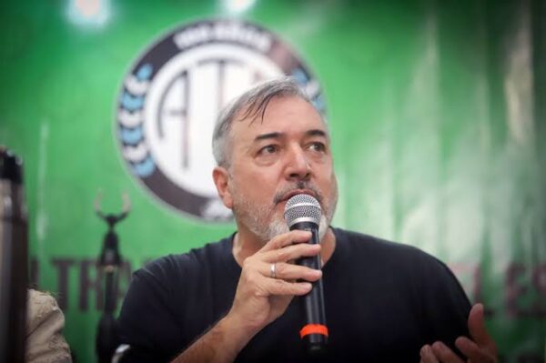 Tras las críticas de Andrés Rodríguez, Aguiar lo desafió a fijar una fecha de paro conjunto en la administración pública y así “romper el techo salarial”