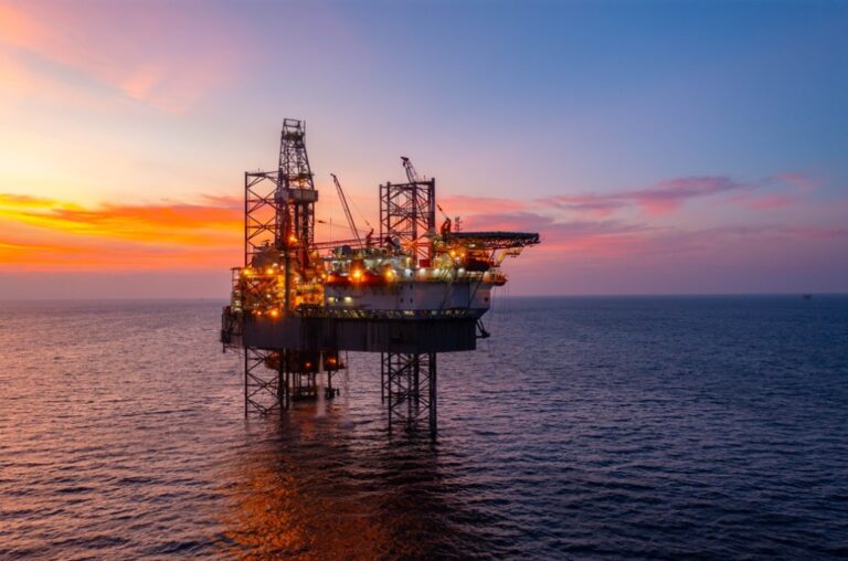 Milei anuncia una cadena nacional por Malvinas mientras ex combatientes denunciaron la explotación petrolera en las Islas