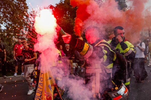 Grandes movilizaciones en Francia contra el ajuste presupuestario en el sector público