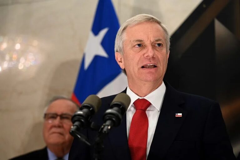 El Congreso de Chile aprueba investigar vínculos de Fernando Cerimedo con Kast y su entorno