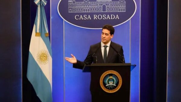 Vocero presidencial: Con Milei “estamos mucho mejor, no se como no la ven”